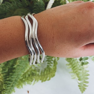 Waves Timeless and Edgy Bracelet | Minimalist Bangle Bracelet | Cuff Bracelet for Women | Minimalist Simple set | Silver Jewelry | modern