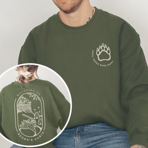Beorn&#39;s Cabin Hobbits Unisex Sweatshirt, Lord of Hobbiton, Fantasy Book Lover Gift, JRR Tolkien Geek Gift, Bear Shirt, Hobbitcore