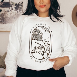Beorn&#39;s Cabin Hobbits Unisex Sweatshirt, Lord of Hobbiton, Fantasy Book Lover Gift, JRR Tolkien Geek Gift, Bear Shirt, Hobbitcore
