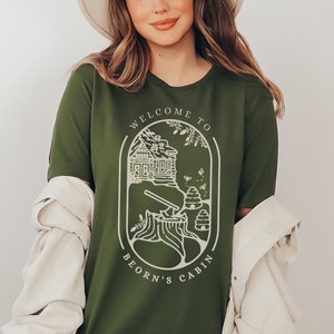 Beorn&#39;s Cabin Hobbits Unisex Shirt, Lord of Hobbiton, Fantasy Book Lover Gift, JRR Tolkien Geek Gift, Bear Shirt, Hobbitcore