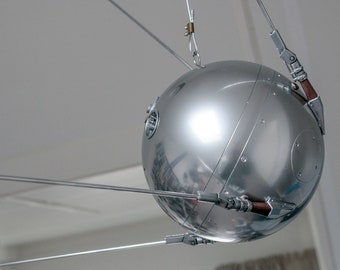 Sputnik 1 Satellite | model kit | scale 1:6