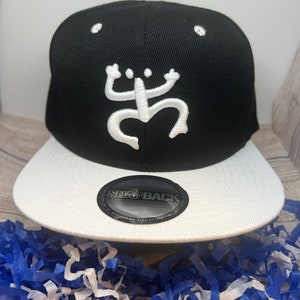 3D puff, Coqui Taino Custom Embroidery, Two Tone, Classic Snapback, Hat Blank Adjustable High Top End Trendy Color, Custom embroidery