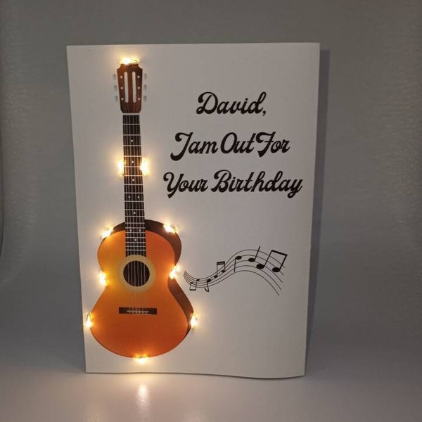 Guitar Light Up LED Carte d'anniversaire personnalisée ︱ Carte de guitare acoustique marron ︱ Carte d'anniversaire unique faite à la main pour les amateurs de musique et de guitare