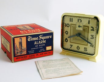 1953 "Times Square" alarm clock - made in the USA!