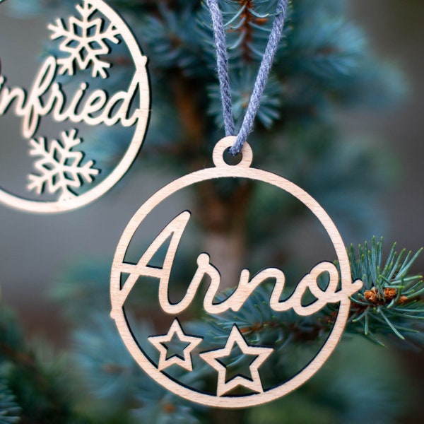 Weihnachtskugel personalisiert mit Name - Anhänger - Weihnachtsgeschenk aus Holz Christbaumschmuck #024