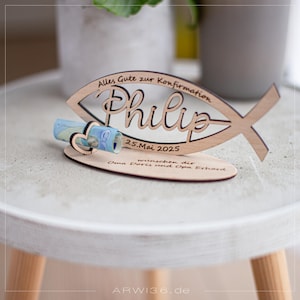 Geldgeschenk Fisch als Taufdeko - Aus Holz mit Namen zur Taufe, Kommunion, Firmung, Konfirmation oder Jugendweihe, Jesusfisch Geldfisch #049
