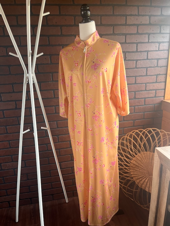 1960s/70s Loungewear Bright Yellow and Pink Zip U… - image 4
