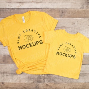 Mommy & Me Toddler Heather Mockup T-Shirt in oro giallo, Bella Canvas 3001 Family Mocks, BC 3001T Flat Lay, Mom Child Mockup, Festa della mamma