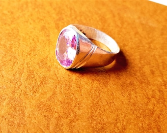 Anello portafortuna solitario con diamante rosa in ottone placcato platino