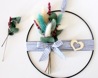 Dried flower wreath with heart and bow grey-white-checkered, Flower Hoop Loop, metal ring, home accessory for the home