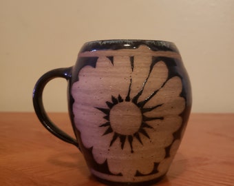 Bare Clay Daisy Mug