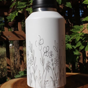Personalized Engraved Yeti 64oz Bottle Wildflower 360
