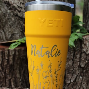 Personalized Engraved Yeti 26oz Tumbler Wildflower 360