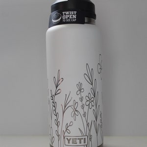 Personalized Engraved Yeti 26oz Bottle Wildflower 360