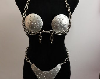 Metal rivet bra set with chains