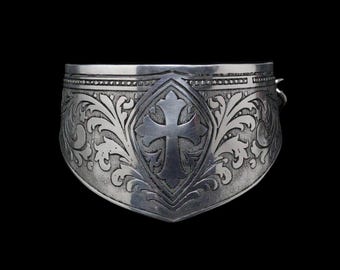 Velora Cross Etched Armor Choker, Medieval Metal Choker, Handmade Fantasy Armor Necklace