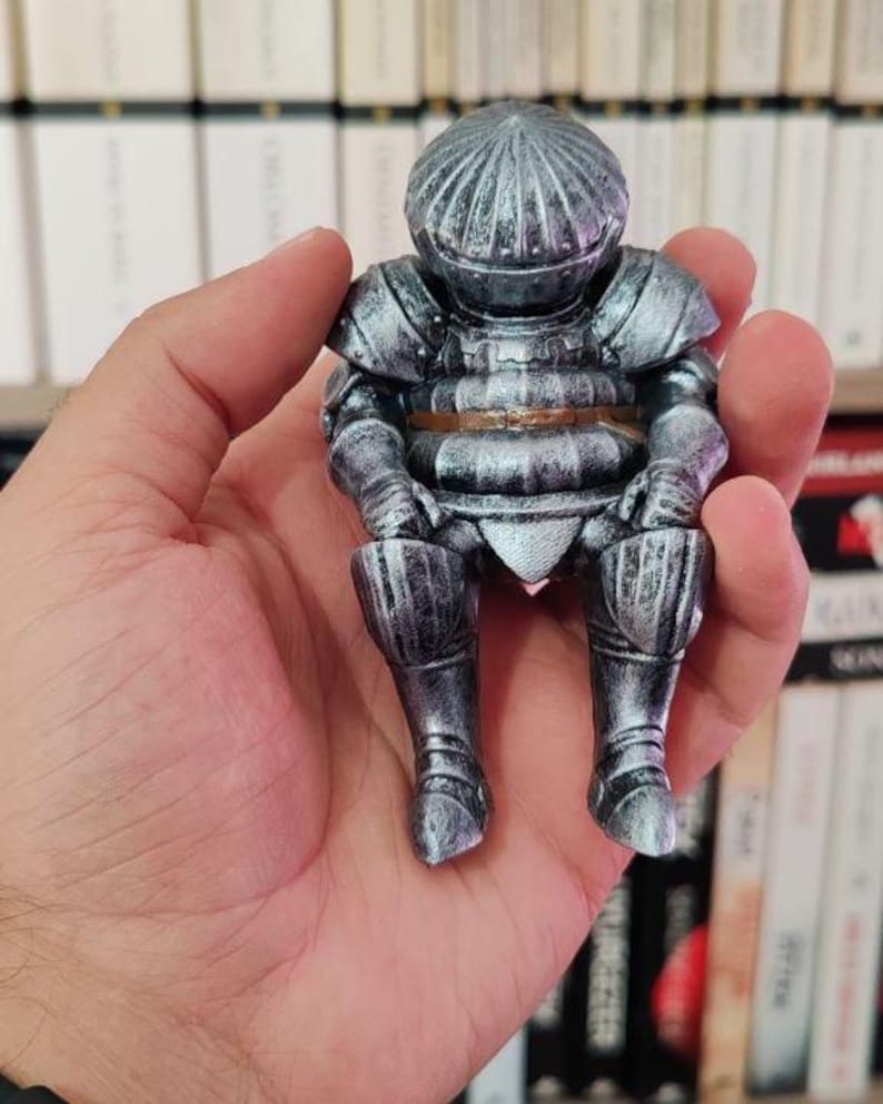 Bulb Knight Figure 4 inch – Hand Painted Resin Statue – Soulslike Fantasy Collectible Decor image 7