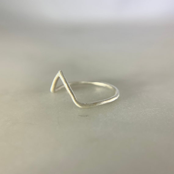 Chevron ring best sale silver