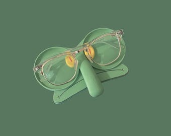 Novelty Glasses Holder - Eyeglass Stand - Unique Desk Accessory or Gift - Organizer for Sunglasses, Eyeglasses & Accessories