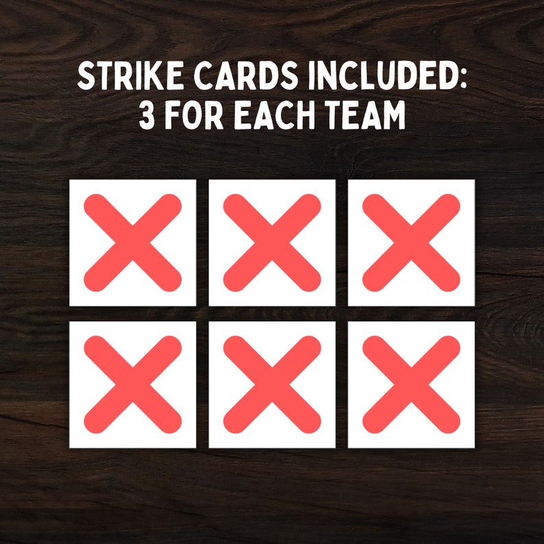 Op de afbeelding: Zes rode strike-kaarten met een witte achtergrond en een rode X op elke kaart.  Strike-kaarten inbegrepen: 3 voor elk team.