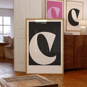 carteles iniciales de letras imprimibles, arte de pared con monograma, impresión de arte inicial de letra C, conjunto de 3 impresiones en la decoración de la pared del hogar, arte neutro y colorido