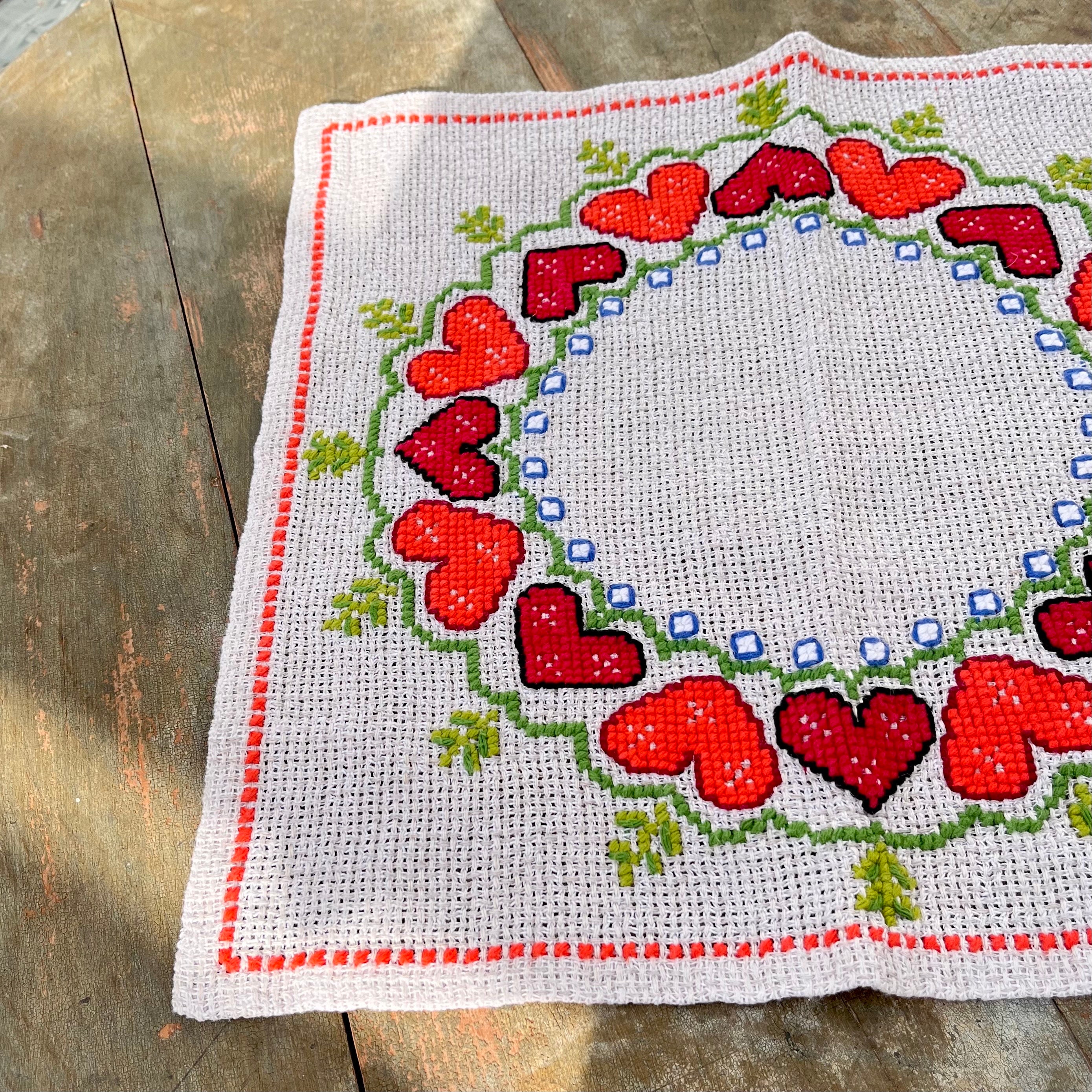 Embroidered Vintage Doilie/God Jul/Christmas Doilie