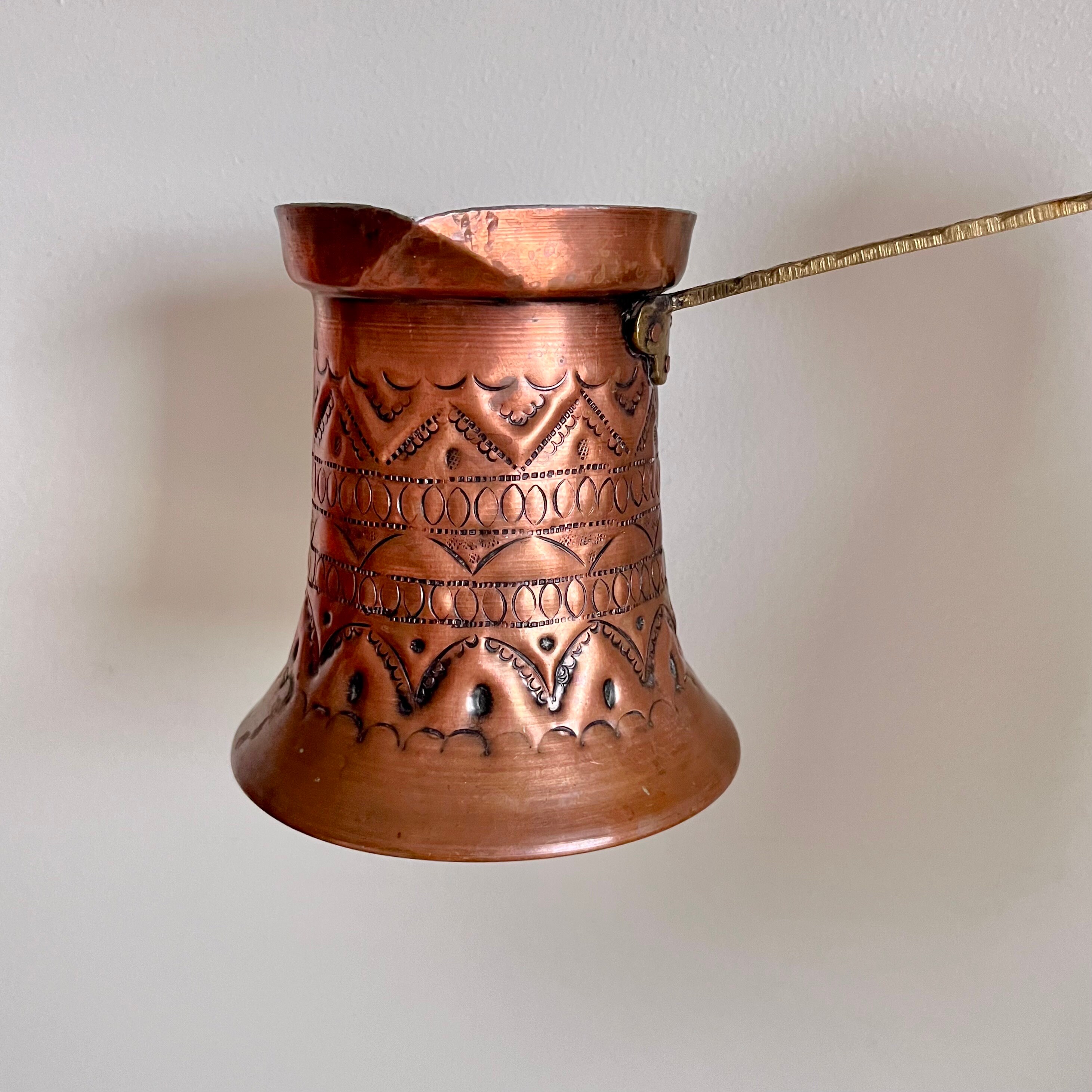 アジア壺(磁器) Vintage Large 32oz Chased Turkish Copper Coffee Pot With