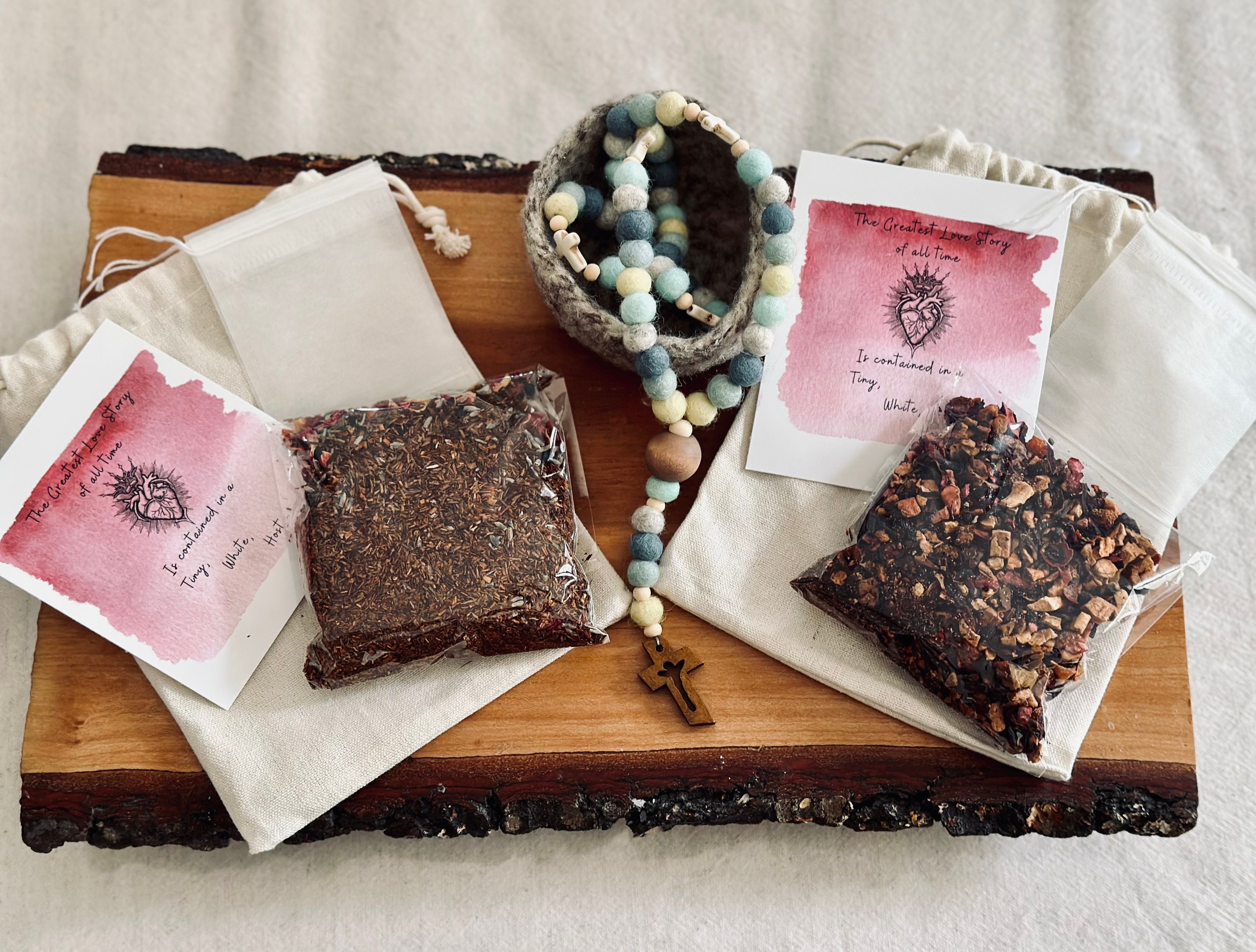 St Therese Blend Loose Leaf Tea | Rooibos | No Caffeine | Organic Rose Hips, Lavender, and Currents | Relaxing Blend