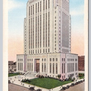 Vintage Postcard, Kansas City Court House, Kansas City Missouri, antique cars parked on street, c1940s unposted