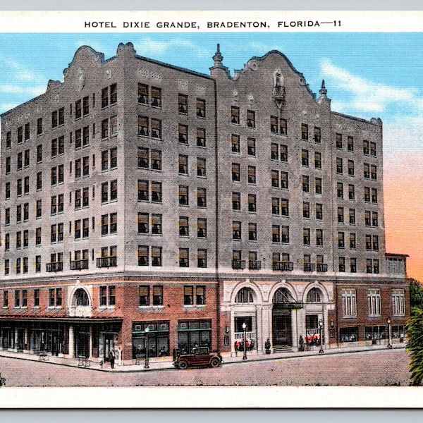 Vintage Postcard, Hotel Dixie Grande street view Bradenton Florida, E.C. Kropp, c1930s unposted