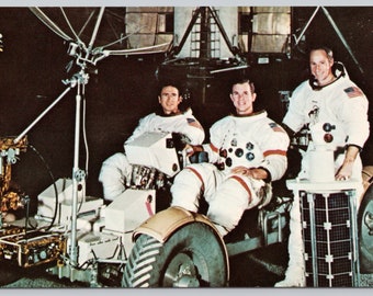 Vintage Postcard, Apollo 15 Astronauts in Lunar Rover, c1970s 4x6 unposted