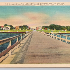 Vintage Postcard, Municipal Pier looking toward City Park, Panama City Florida, c1940s unposted