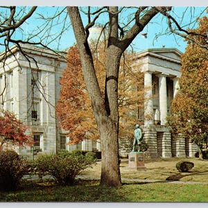 Vintage Postcard, North Carolina State Capitol Building, Raleigh North Carolina, c1950s unposted