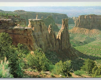 Canyon View from Rimrock Drive, Colorado National Monument Postcard 4x6 unposted