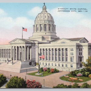 Vintage Postcard, Missouri State Capitol Building, Jefferson City Missouri, c1940s unposted