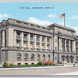 Vintage Postcard, Cleveland City Hall Building, exterior view, Cleveland Ohio, c1940s unposted