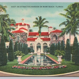 Vintage Postcard, An Attractive Mansion on Miami Beach Florida, Miami Mansion Entrance, c1940s unposted