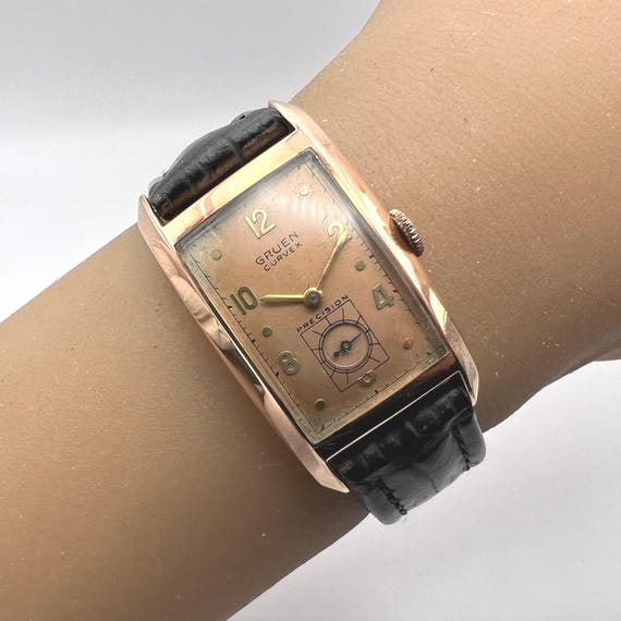 C. 1945 Vintage Collectible 14k Rose Gold Mid-century Gruen Curvex