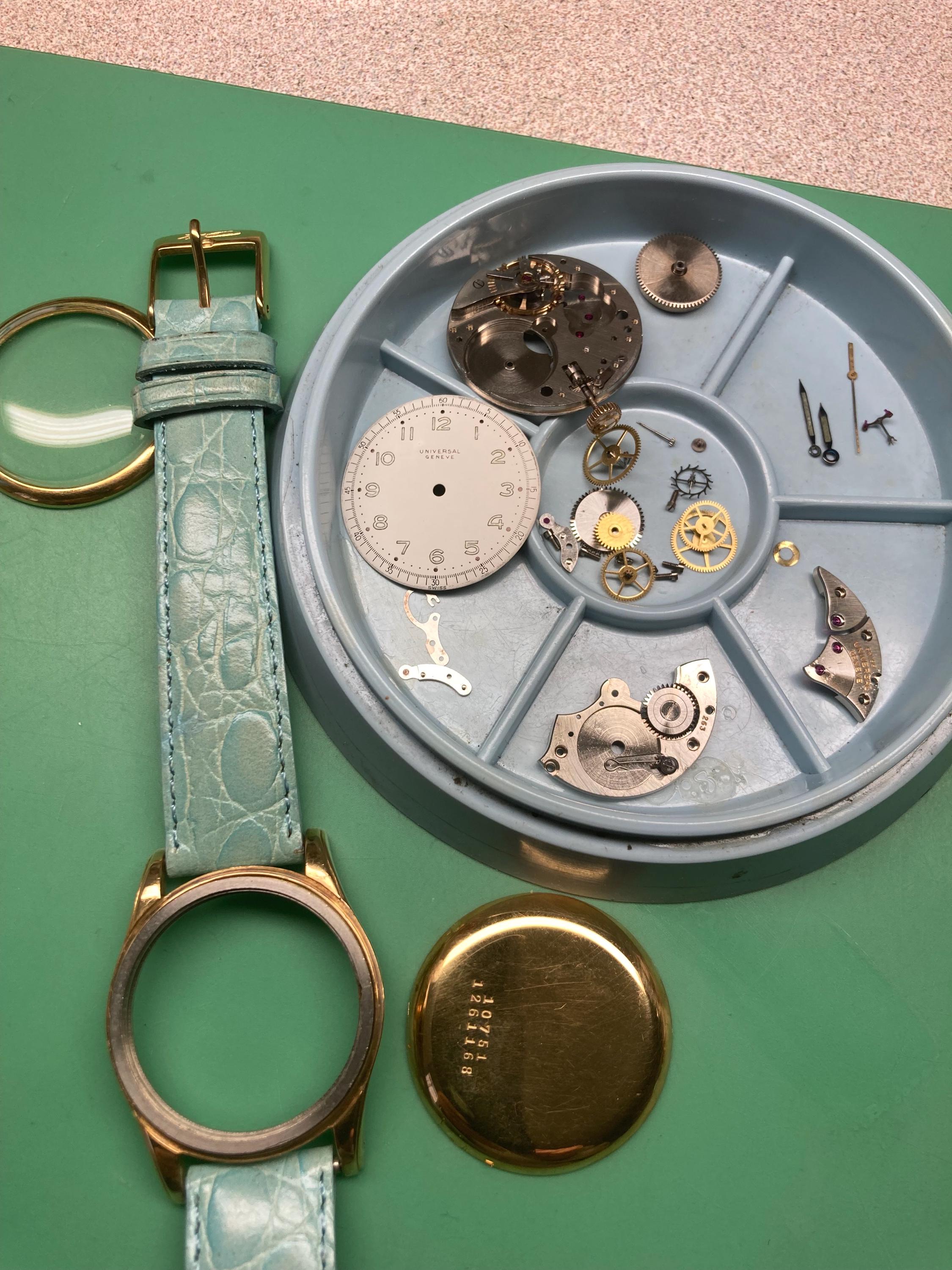 C. 1945 Rare Collectible and Original 18k Gold Mid-century