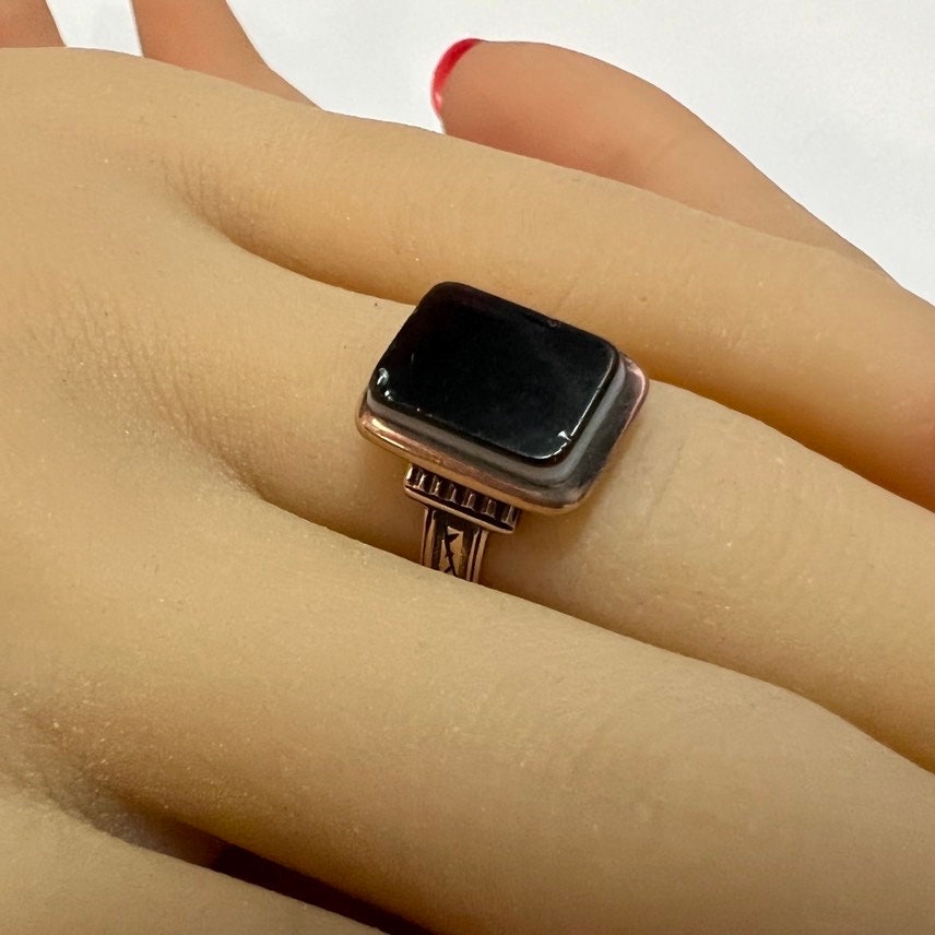 C. 1880 14k Gold Antique Victorian Onyx Ring With Free Gift C. 1880 14k Gold Antique Victorian Onyx Ring With Free Gift