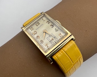 C. 1945 14k Gold Fine, Collectible and Original Mid-century C. 1945 14k Gold Fine, Collectible and Original Mid-century