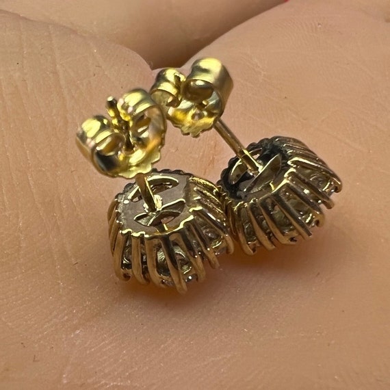 c. 1945 18k Gold Mid-Century Diamond Cluster Ear … - image 6