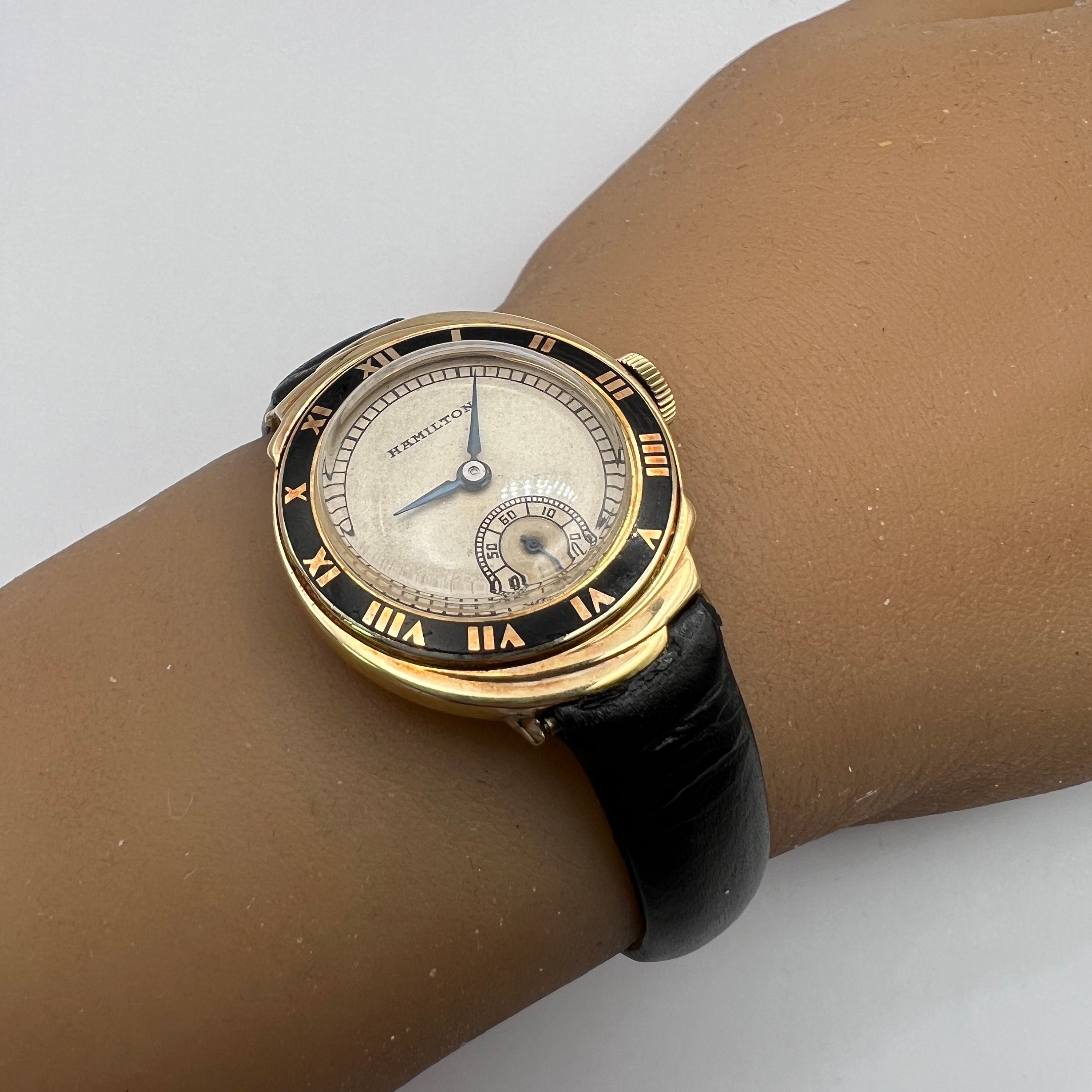 C. 1930 Very Rare Collectible and Original 14k Gold Art Deco C. 1930 Very Rare Collectible and Original 14k Gold Art Deco