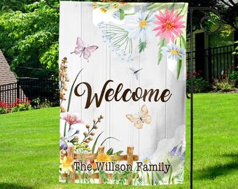 Personalized Easter Day Garden Flag, Outdoor Decor Customizable Family Name Spring Yard Flag/Easter Gift Seasonal Decoration Yard NGNW14