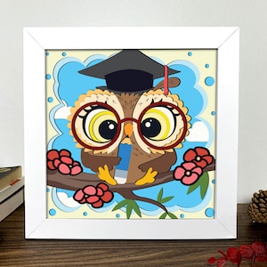 Owl Graduate Shadow Box 3D Svg, Owl Graduate 3D Svg, Owl Graduate 3D Box Svg, Cute Owl Light Box Svg, Arte de cartulina en capas, Plantilla de caja de sombra