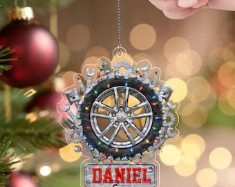 Personalized Mechanic Christmas Ornament – Custom Name Auto Repair Gift with Tire & Tools, Car Enthusiast Holiday Decoration C1LW19