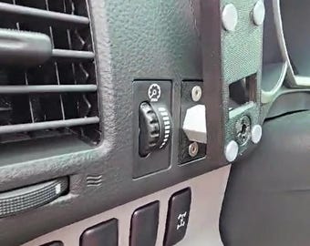 Toyota 4Runner 4th Generation Dashboard Mount for Universal Walkie Talkie