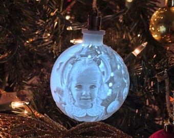 Christmas Ball light-up, Turn your beloved photos into spectacular decorations
