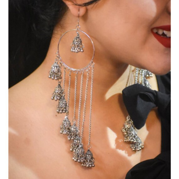Very very long earrings outlet