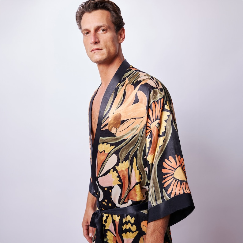 Lyxigt kimonoset för män, konstnärligt tryckt morgonrock och byxor, Statement-resortoutfit, bohemisk loungekläder, djärva festivalkläder bild 8